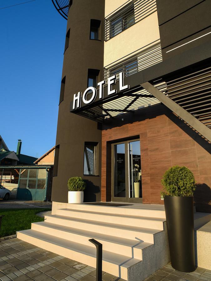 Ideo Lux Hotel