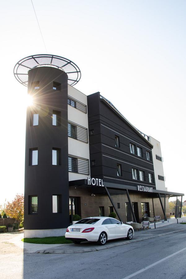 Hotel Ideo Lux Ni